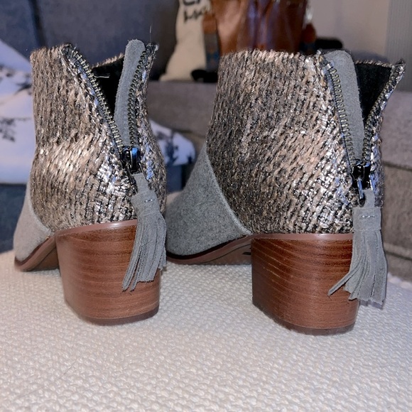 TOMS Women's Leila Bootie Grey Felt Shine Boucle Boot 7 Wide - Picture 5 of 11